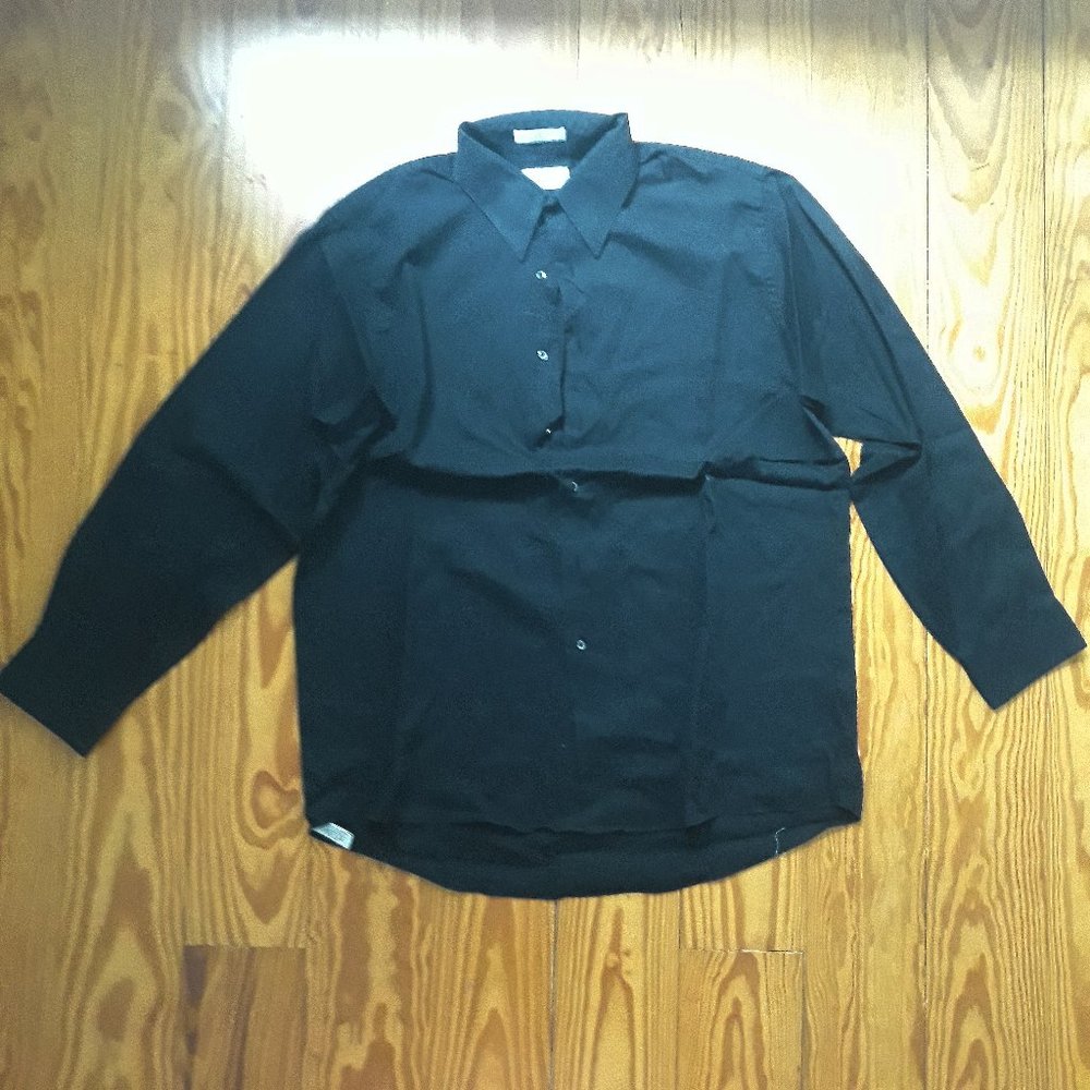 Van Heusen Men's Dress Shirt